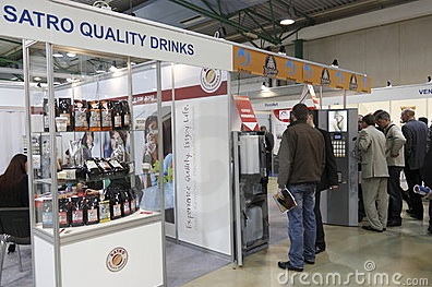 Si quisiera hacer una máquina vending, a quién se debe contratar